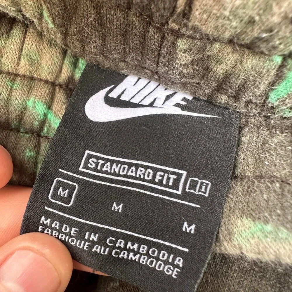 Nike Youth camo sweatpants Fleece Sweatpants Size Med